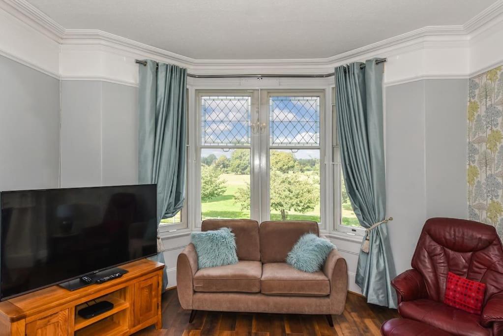 Traditional 3-Bed Property In Pontcanna With Parking Cardiff Exterior photo